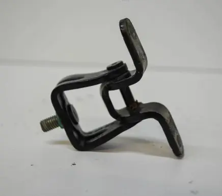 Skoda Octavia Mk2 (1Z) Tailgate/trunk/boot hinge 1Z5827301C