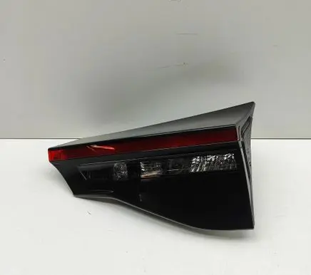 Toyota Yaris Cross Tailgate rear/tail lights 815800D860