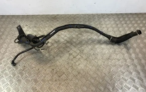Jeep Grand Cherokee WL Fuel tank filler neck pipe P68377482AA