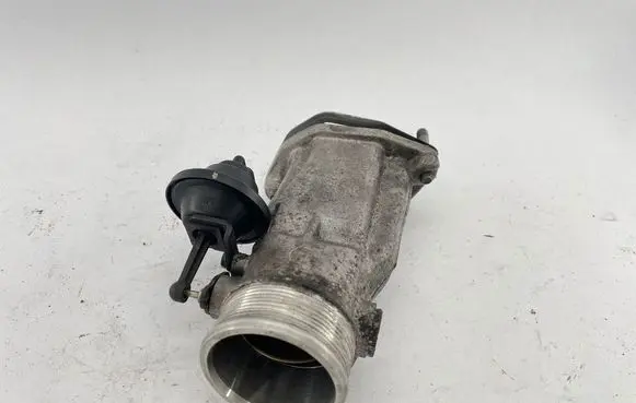 Audi A6 S6 C5 4B Throttle valve 4B0145950C