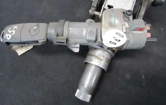 Volkswagen PASSAT B5.5 Ignition lock 4b0905851g