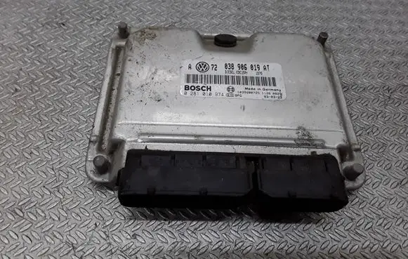 Volkswagen Golf IV Engine control unit/module 038906019AT 0281010974