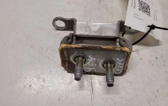 Volvo V50 Tailgate/trunk/boot hinge