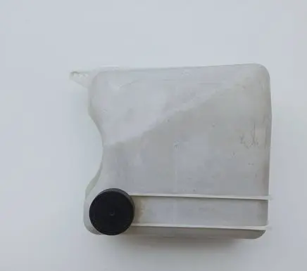 Mazda 5 Coolant expansion tank/reservoir LFB715351