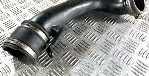Volvo XC70 Intercooler hose/pipe 30741667