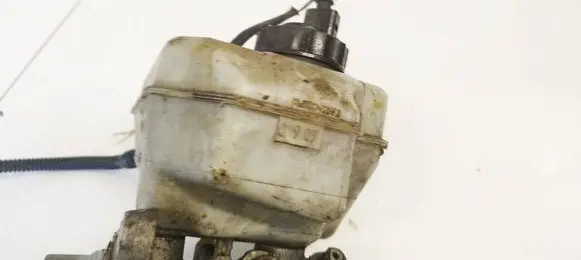 Volkswagen PASSAT B6 Brake fluid reservoir 03350886771