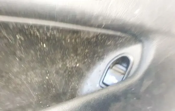 Hyundai Coupe Fuel tank opening switch 