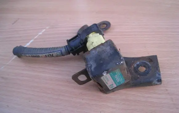 Lexus GS 300 400 430 Airbag deployment crash/impact sensor 8917330090