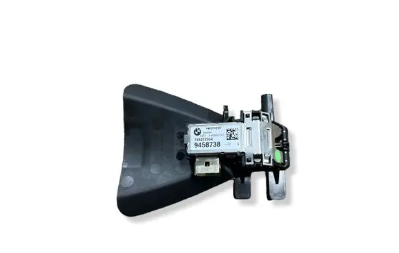 Windshield/windscreen camera