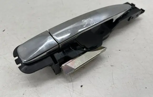 Nissan Leaf II (ZE1) Rear door exterior handle