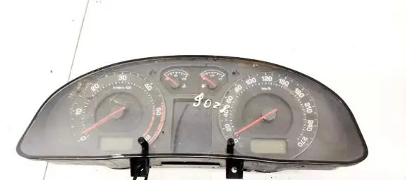 Skoda Superb B5 (3U) Speedometer (instrument cluster)