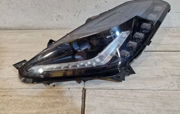 Chevrolet Corvette C7 Headlight/headlamp 84122617