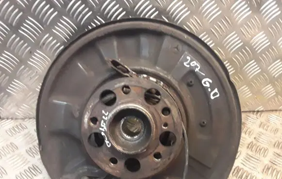 Mercedes-Benz E A207 Rear wheel hub