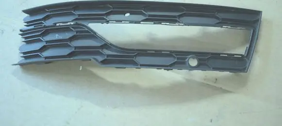 Skoda Octavia Mk4 Front bumper lower grill 5E3807682C