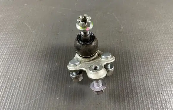 Toyota Yaris Cross Front ball joint 