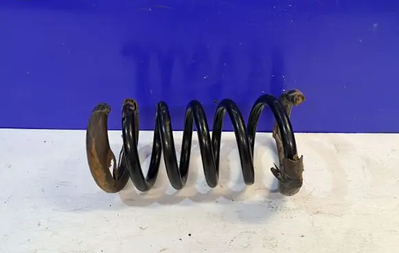 Volvo XC90 Rear coil spring 31329365