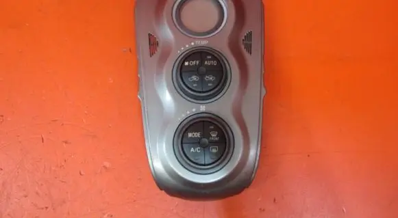 Toyota Yaris Climate control unit 55900-0D280