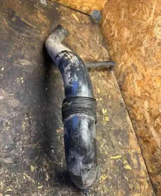 Iveco Daily 6th gen Intercooler hose/pipe 5801317098 57965