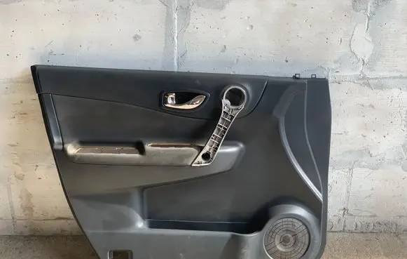 Renault Koleos I Front door card panel trim