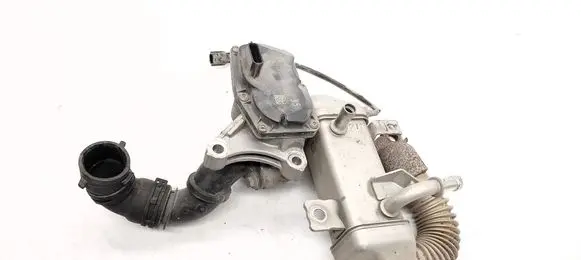 Nissan X-Trail T32 EGR valve cooler 147350678R