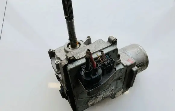 Renault Megane II Power steering pump 8200246633b 50300376