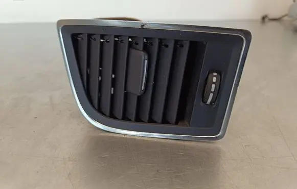 Volvo XC60 Dashboard air vent grill cover trim 31348655 0847400 B45XG