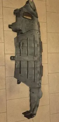 Hyundai i30 Engine splash shield/under tray 86690-A6000
