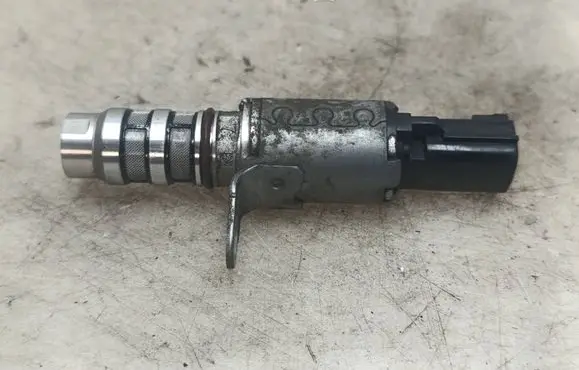 Nissan Qashqai J12 Camshaft vanos timing valve 6RC0A