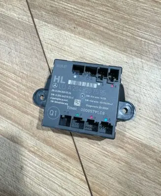Mercedes-Benz C W204 Door control unit/module A2048207585 A2048200526 A2044421332