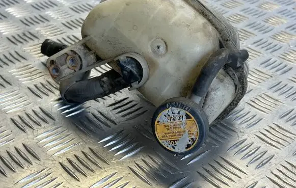 Toyota Yaris Coolant expansion tank/reservoir 