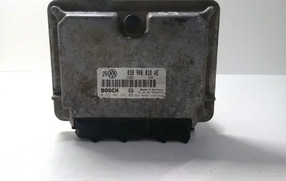 Volkswagen Golf IV Engine control unit/module 038906018AE 0281001851