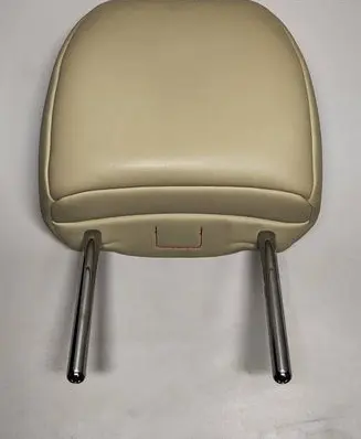 Lexus CT 200H Front seat headrest 