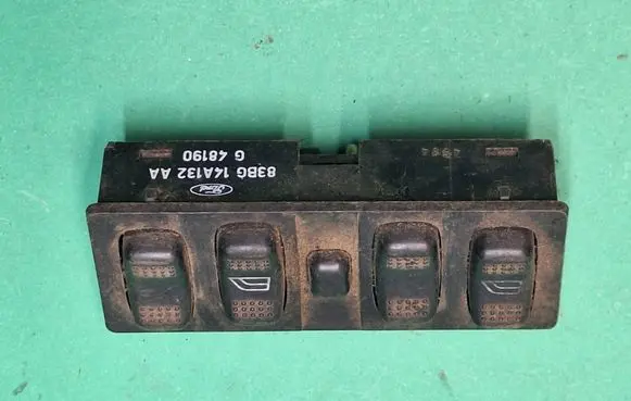Ford Sierra Electric window control switch 83bg14a132aa