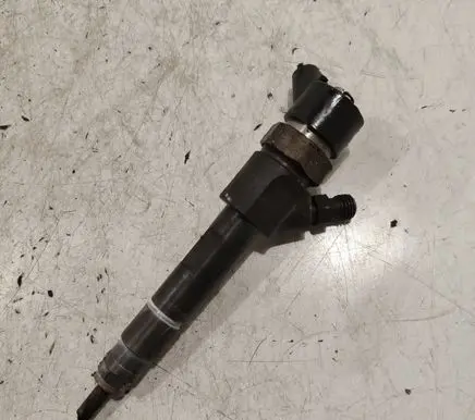 Renault Scenic II - Grand scenic II Fuel injector 8200100272