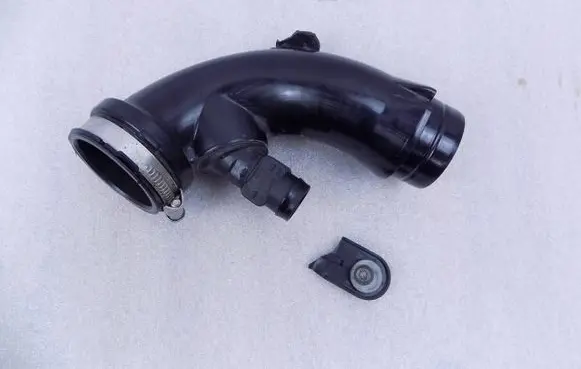 Volkswagen Transporter - Caravelle T6 Intercooler hose/pipe 7E0129654AB