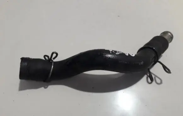 Toyota Avensis T220 Engine coolant pipe/hose