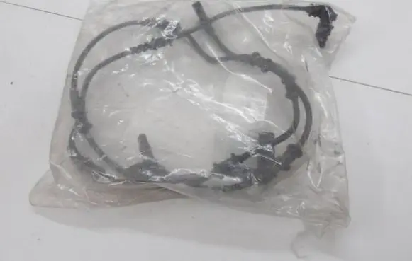 Mercedes-Benz R W251 ABS brake wheel speed sensor A2519055700