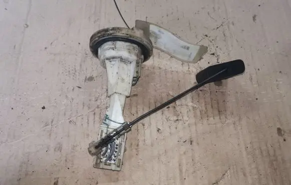 Mercedes-Benz E W210 Fuel level sensor A2105420517