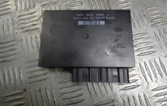 Volkswagen Golf IV Voice control module 1C0962258J