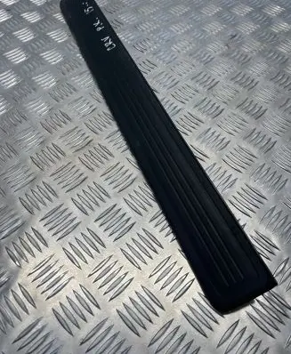 Honda CR-V Front sill trim cover 8R2SWAA012M1