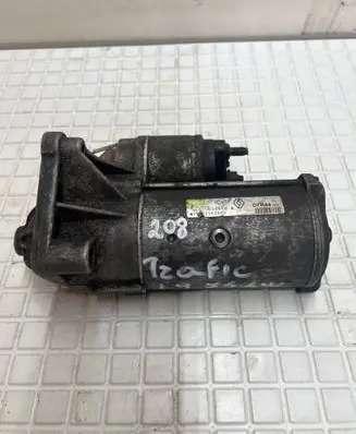 Renault Trafic II (X83) Starter motor D7R44 7700116260D