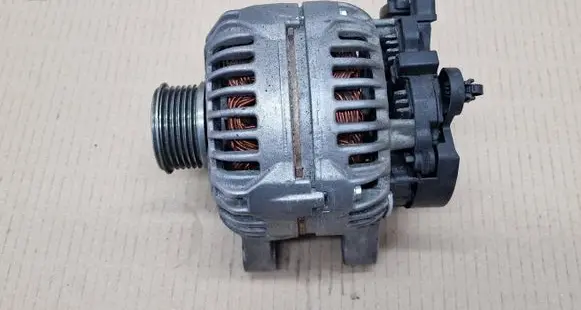 Peugeot 308 Generator/alternator 9646321880