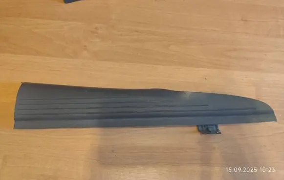 Mercedes-Benz E W211 Front sill trim cover A21186800535