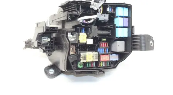 Toyota Yaris XP210 Fuse box set 8274152110