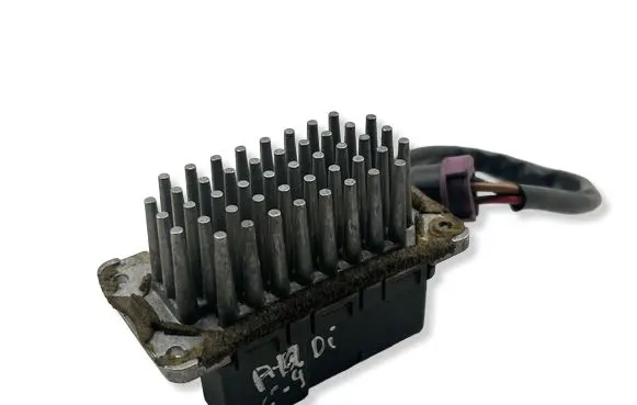 Audi A4 S4 B5 8D Heater blower motor/fan resistor 5DS00645502 4A0820521A