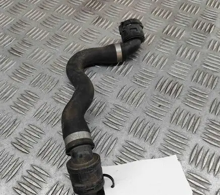 BMW 8 G14 Engine coolant pipe/hose 8678504