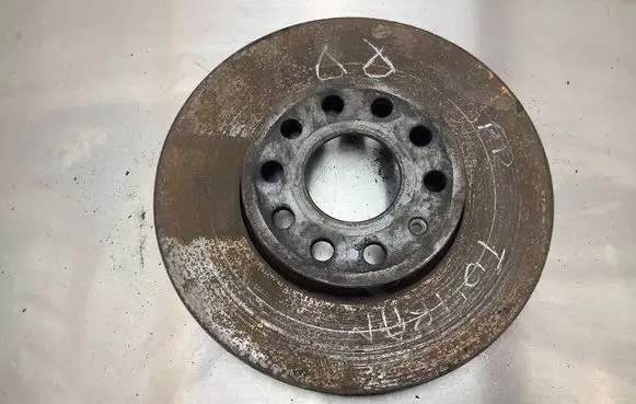 Volkswagen Touran II Front brake disc 