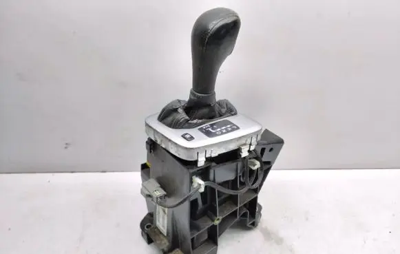 Volvo XC90 Gear shifter/selector P30776531