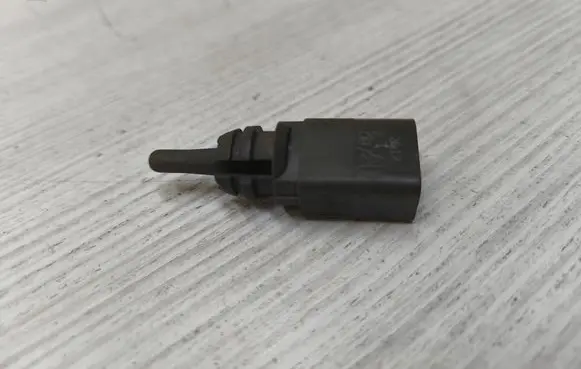 Audi Q2 - Outside/external air temperature sensor 8Z0820535B
