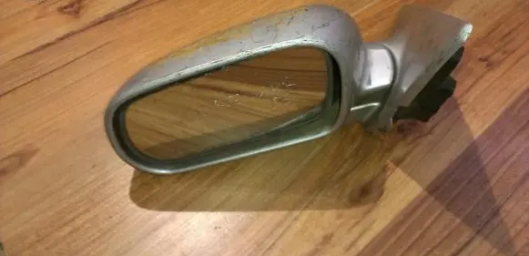 Honda Prelude Front door electric wing mirror e6011109